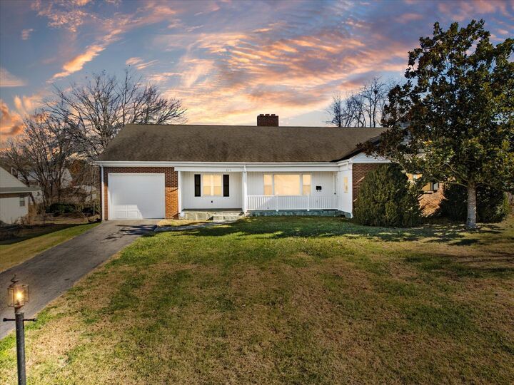 211 Buchanan Street  Pearisburg VA 24134 photo