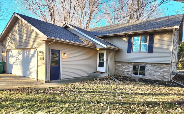 Property Photo: 208 Holly Lane MN 56048