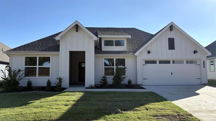 Property Photo: 1161 Keystone Drive TX 76048