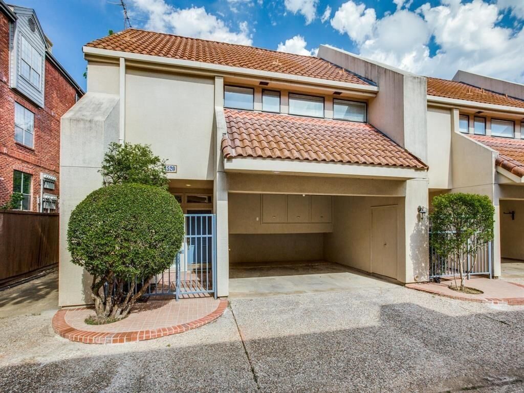 Property Photo:  4520 Glenwick Lane  TX 75205 