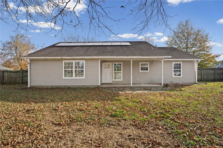 Property Photo: 2749 Jessica Place AR 72701