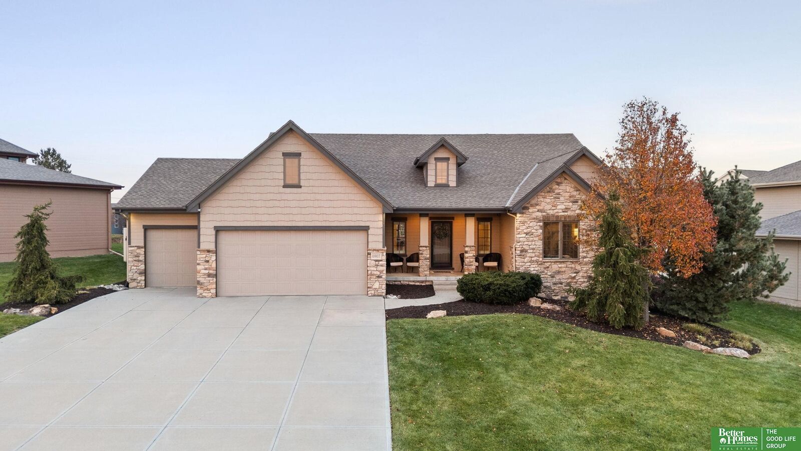 Property Photo:  6907 S 201 Street  NE 68028 