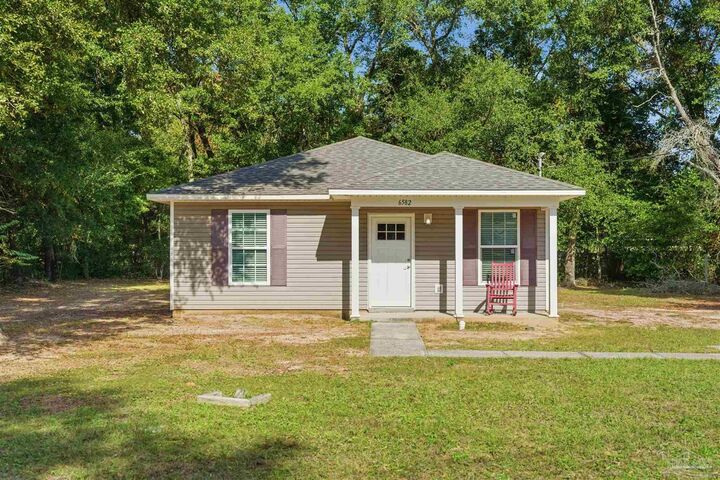 6582 Lee St  Milton FL 32570 photo