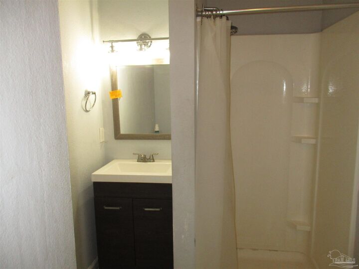 Property Photo: 2936 Summer St FL 32583