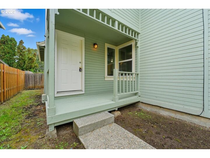 Property Photo:  5384 SW 186th Pl  OR 97078 