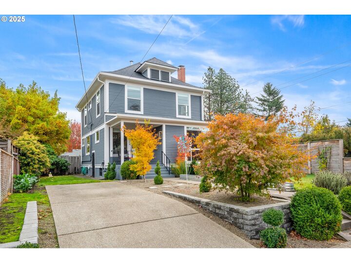 Property Photo:  5624 SE 44th Ave  OR 97206 