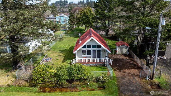 Property Photo:  1660  1st Avenue  WA 98547 