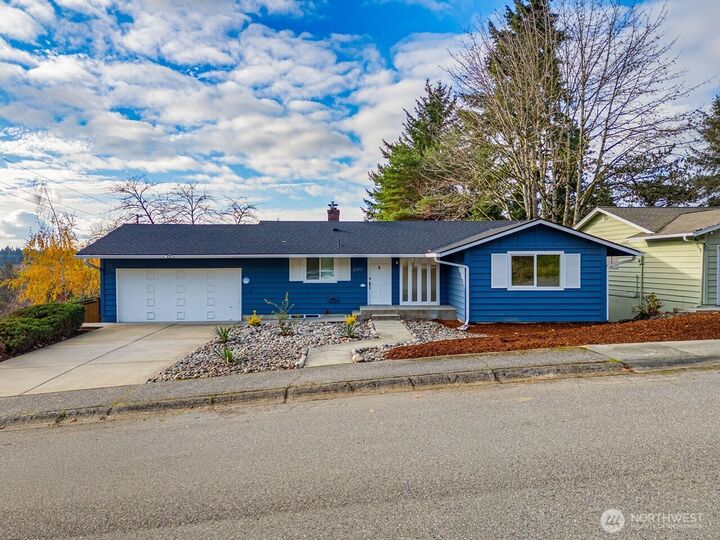 2317  137th Place SE  Bellevue WA 98005 photo