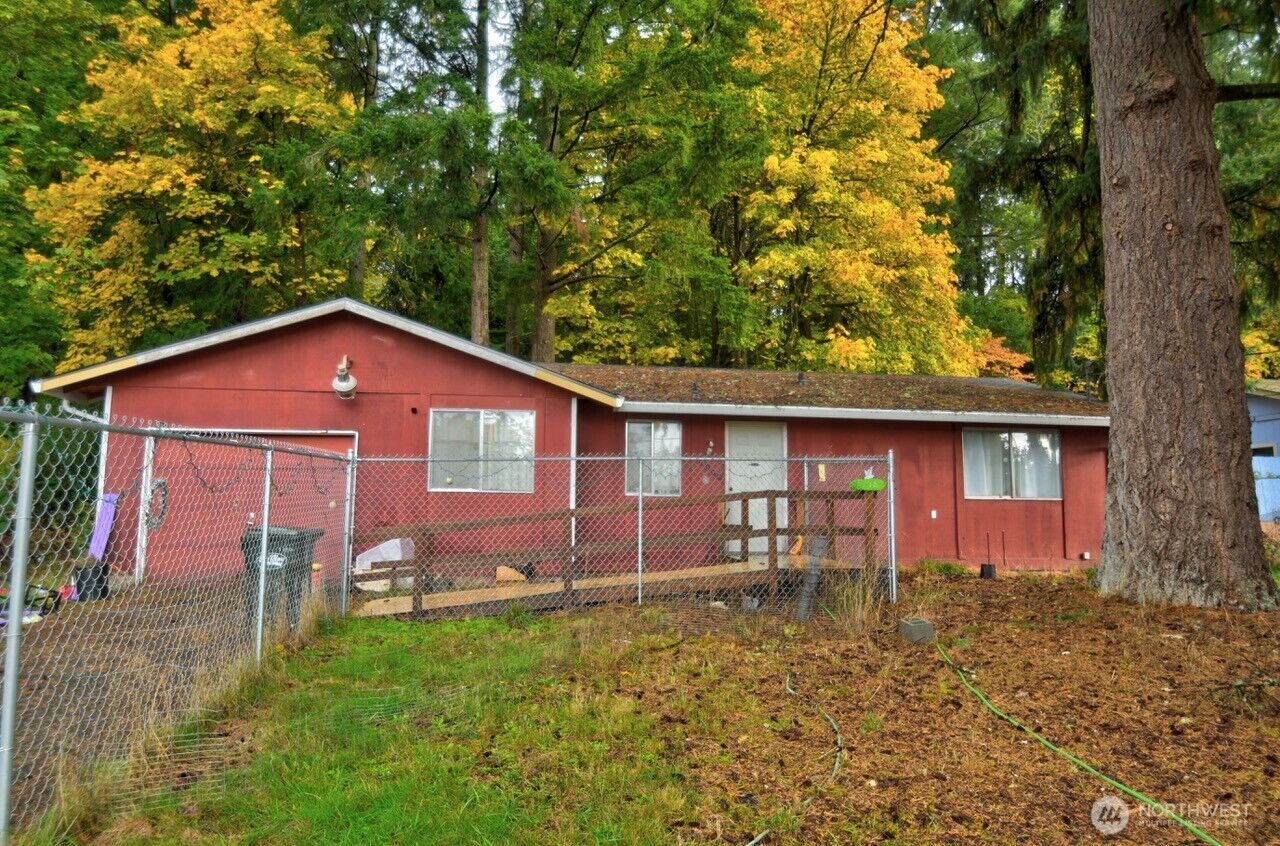 Property Photo: 7640 Mesplay Avenue SE WA 98503