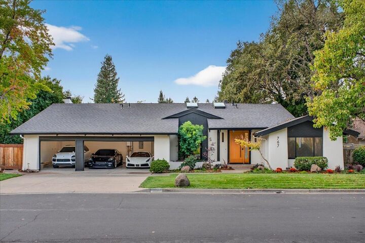 Property Photo:  767 North Gate Place  CA 94598 