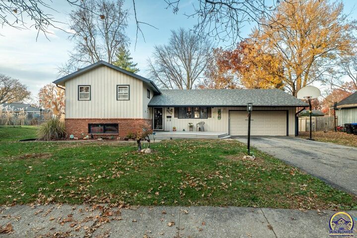 5232 SW Belle Ter  Topeka KS 66604 photo