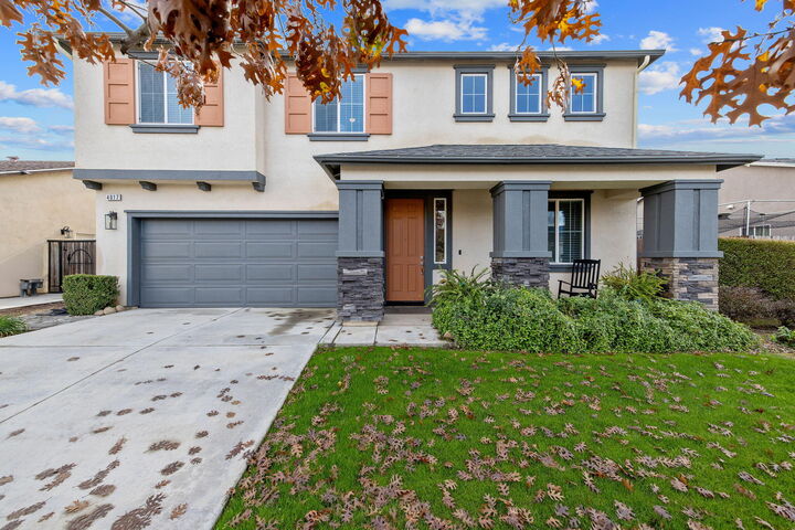 Property Photo:  4017 E Cypress Avenue  CA 93292 