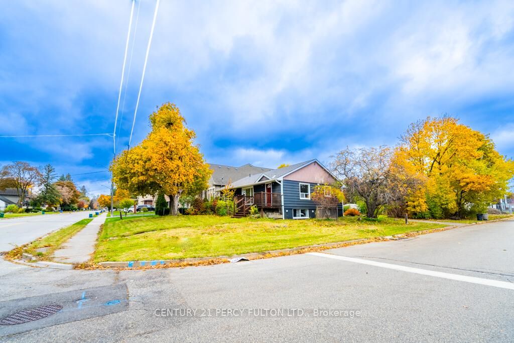 Photo de la propriété:  243 Ruggles Avenue Bsmt #2  ON L4C 1Y6 