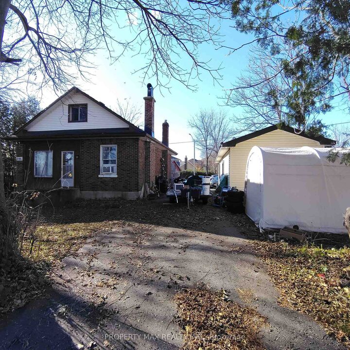 304 West Scugog Lane — photo 1