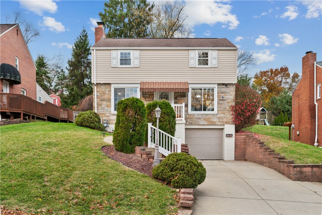 Property Photo:  5300 Spring Valley Dr  PA 15236 