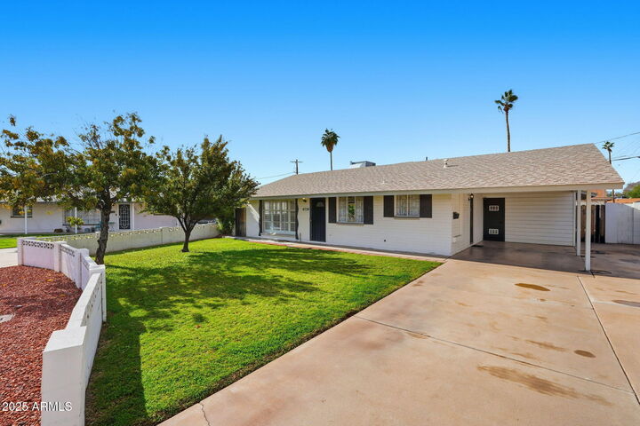 Property Photo: 4736 N 34th Drive AZ 85017