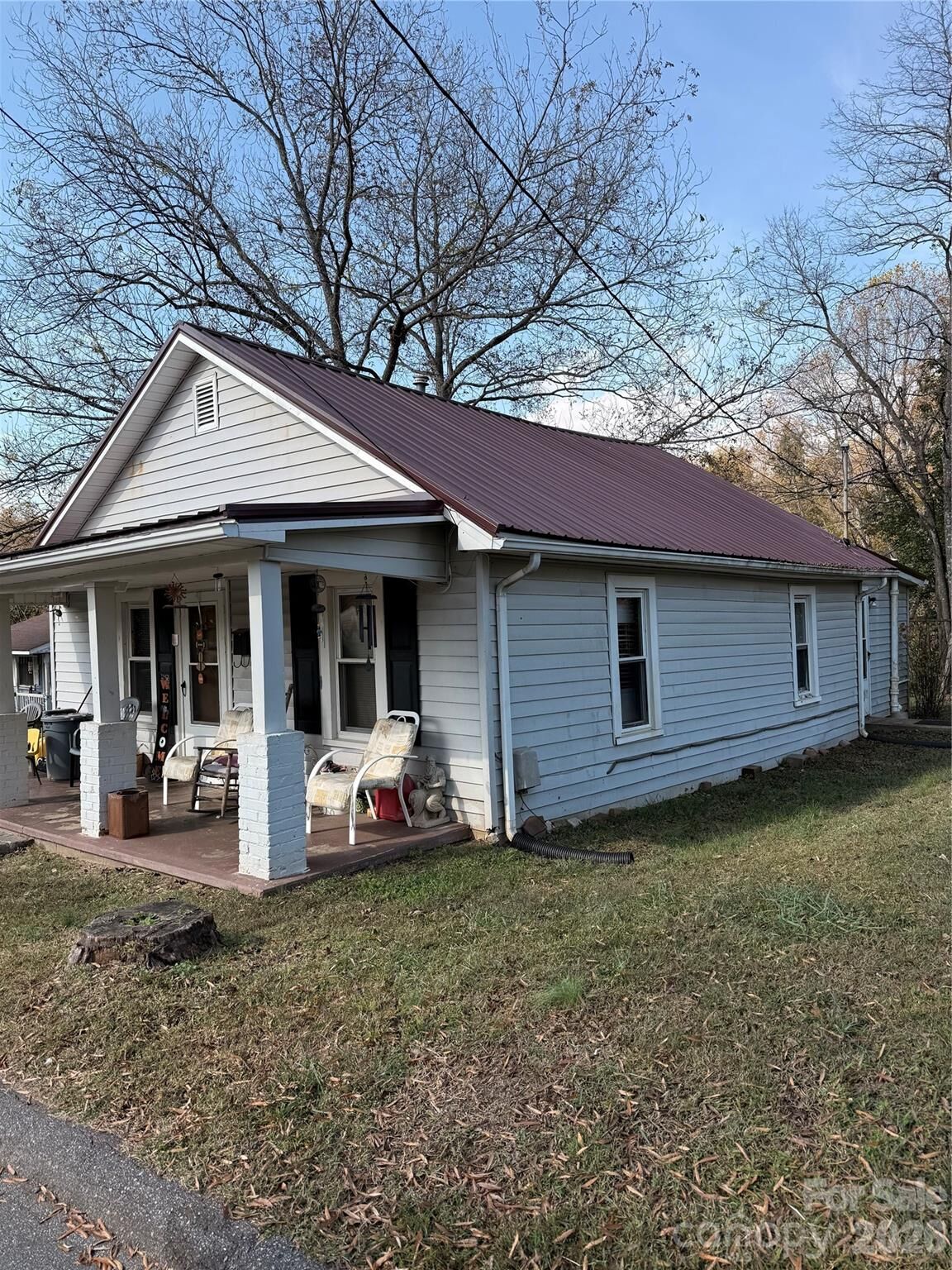 Property Photo:  1418 Huggins Street  NC 28677 