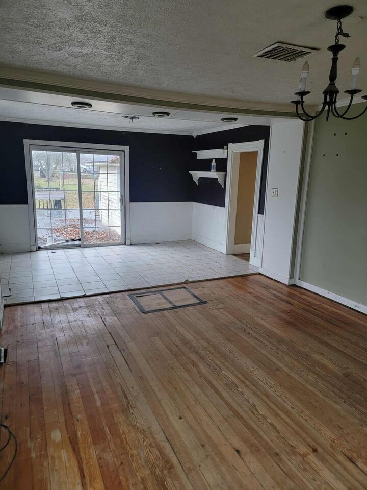 Property Photo:  28 Hammond Street  OH 43015 