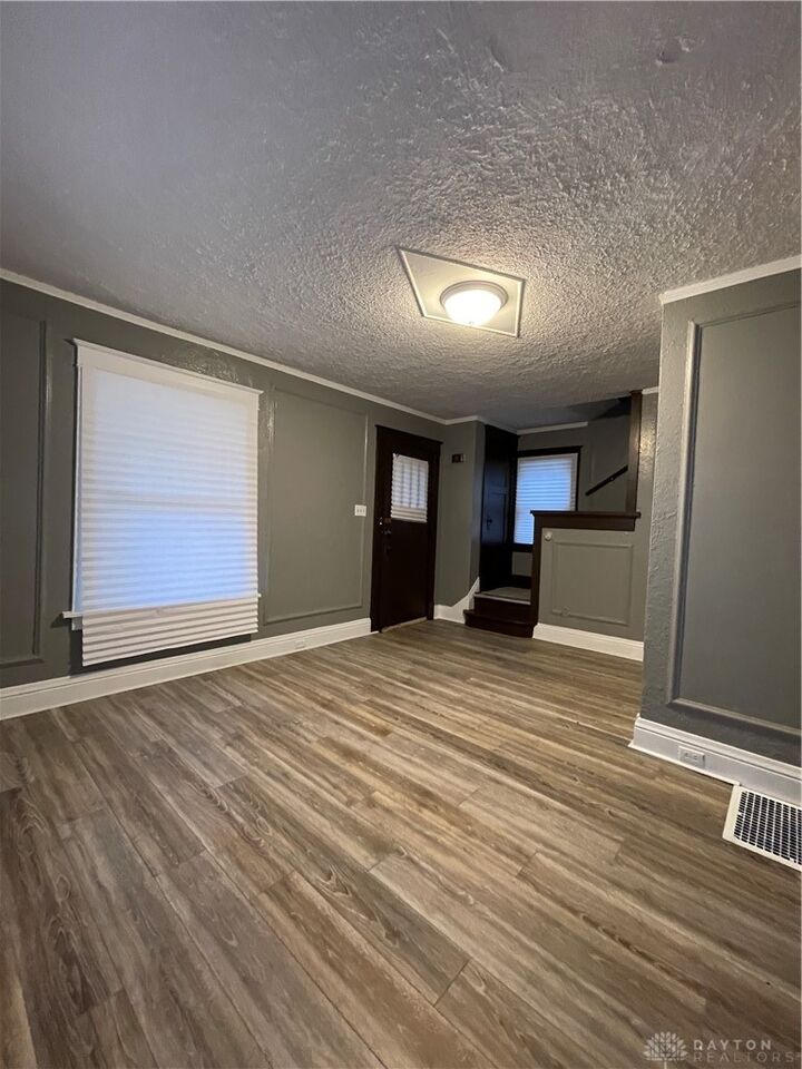 Property Photo:  212 E Hillcrest Avenue  OH 45405 