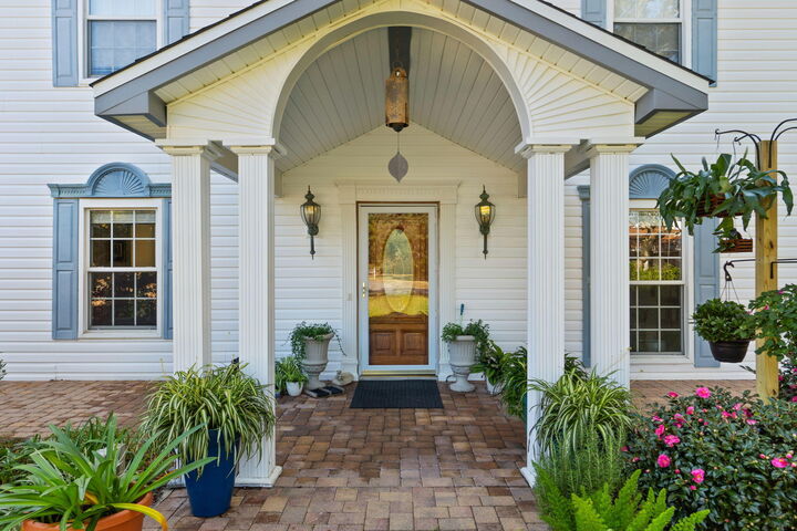 Property Photo:  302 Curacao Way  FL 32578 