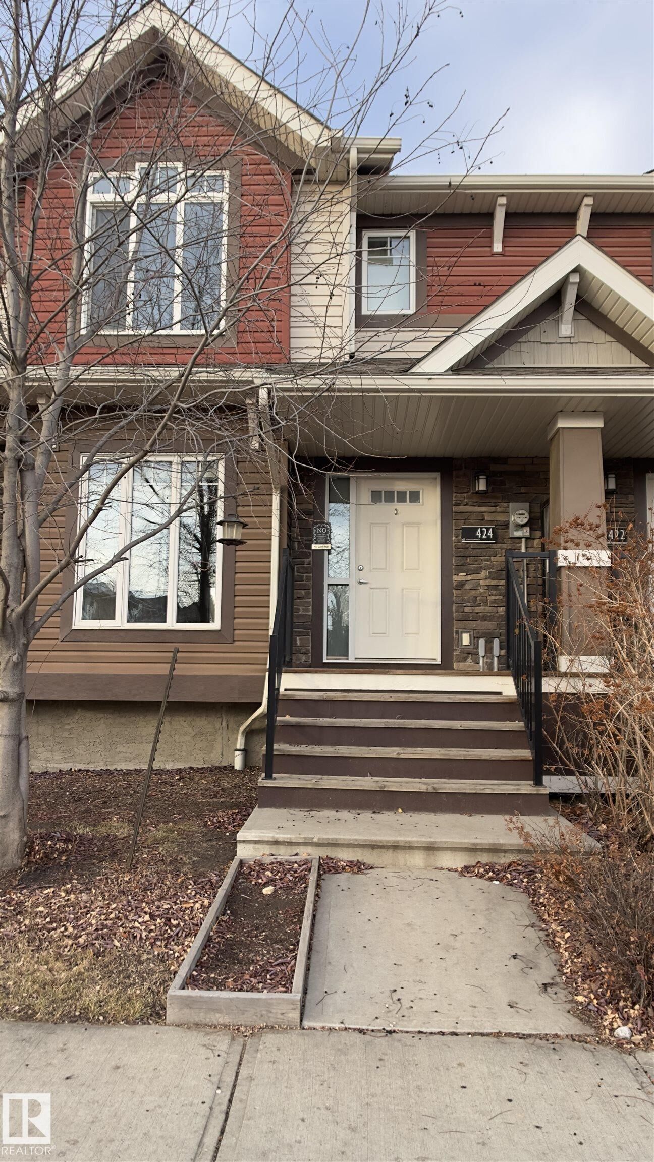 Property Photo:  424 Chappelle Drive SW  AB T6W 0Z3 