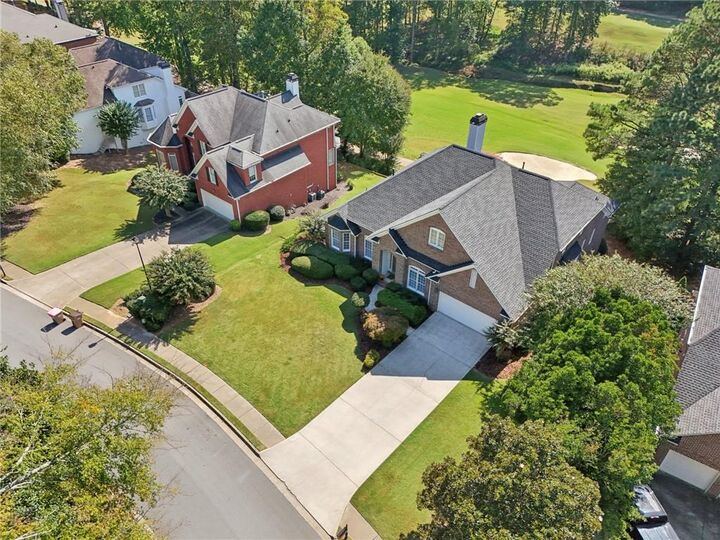 Property Photo: 6640 Bridlewood Way GA 30024