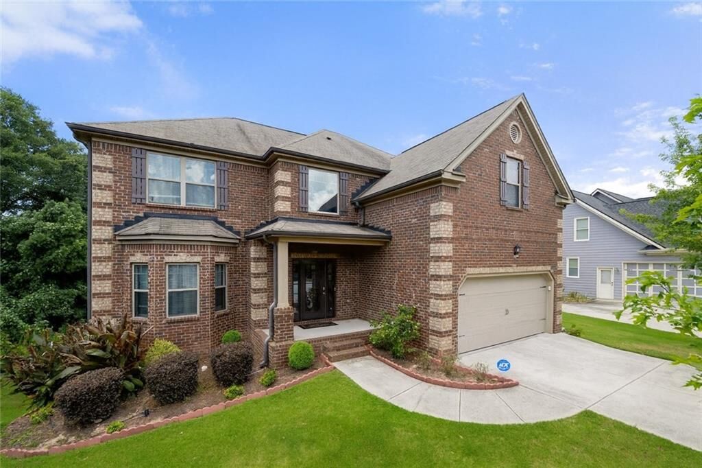 Property Photo: 204 Misty Grove Drive GA 30052