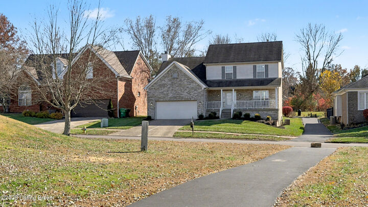 Property Photo: 10906 Lake Vista Ct KY 40241