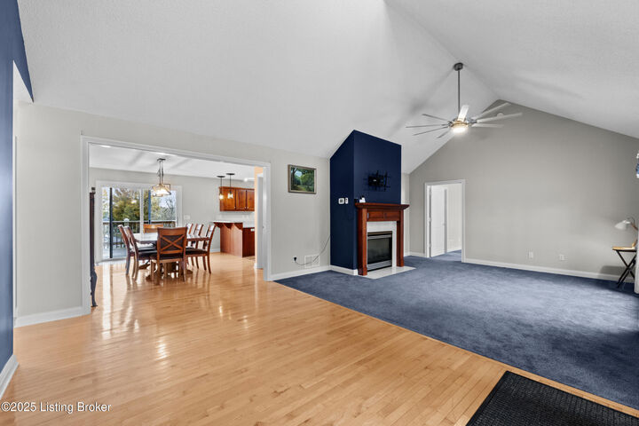 Property Photo: 126 Deep Springs Dr KY 40004