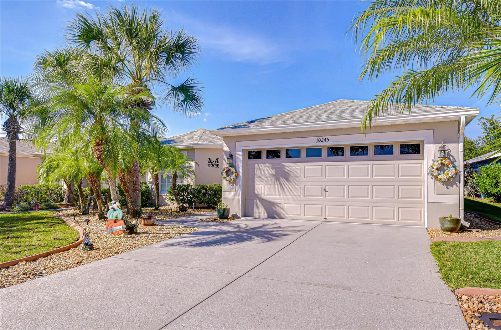 Property Photo:  10245 Buncombe Way  FL 33576 