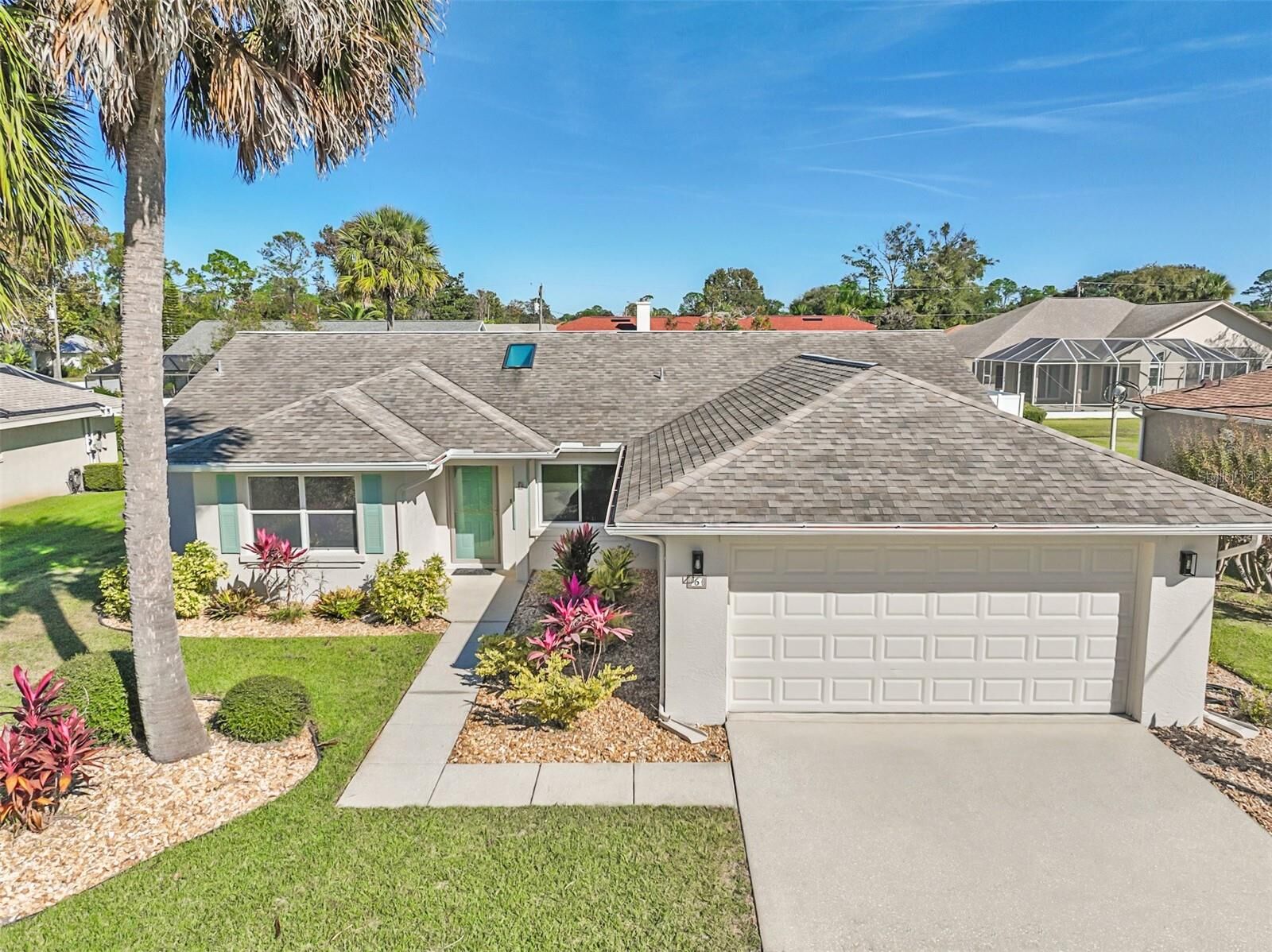 Property Photo: 5 Westglen Lane FL 32164