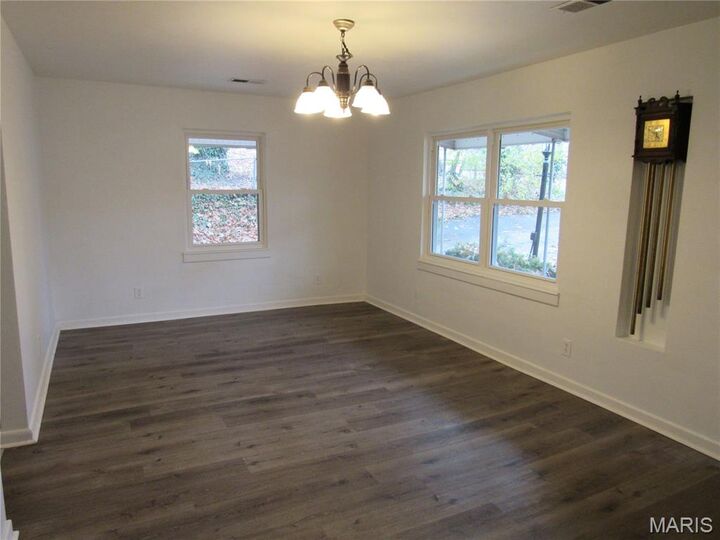 Property Photo:  1122 East Drive  IL 62018 