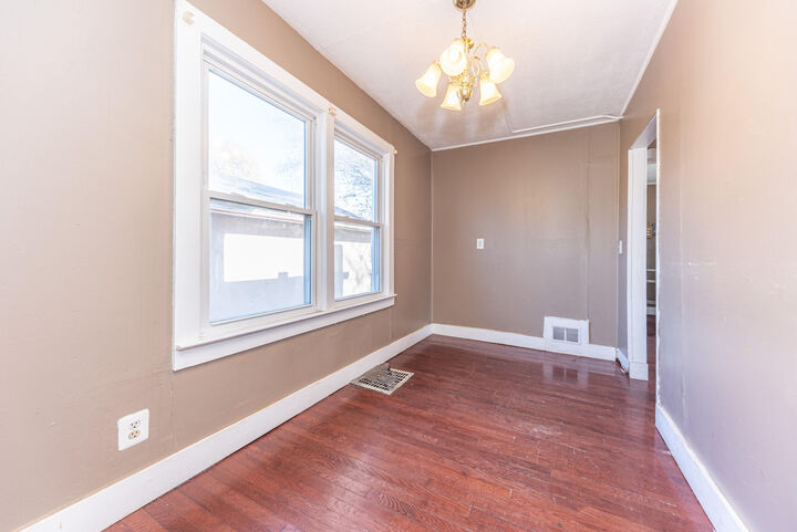 Property Photo: 525 2nd Avenue MI 48197