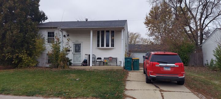 Property Photo: 220 Healy Avenue IL 60446