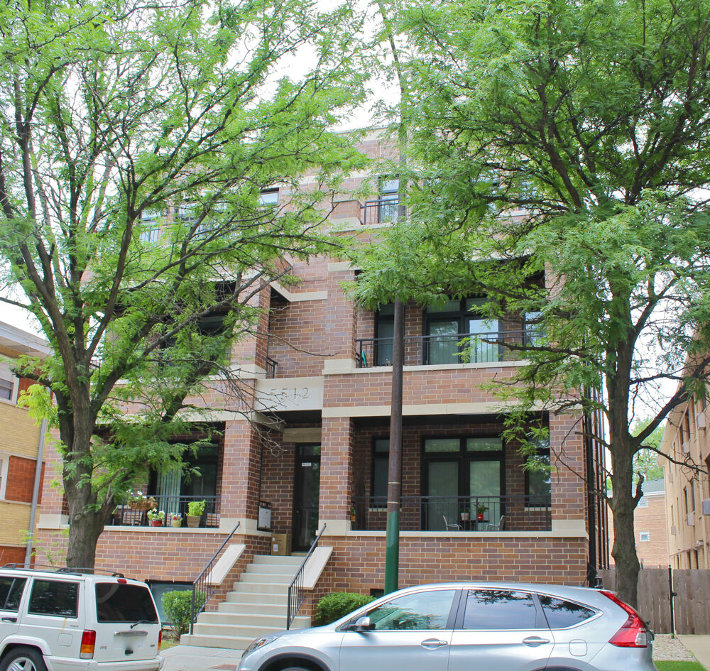 Property Photo:  5512 W Higgins Avenue 1E  IL 60630 