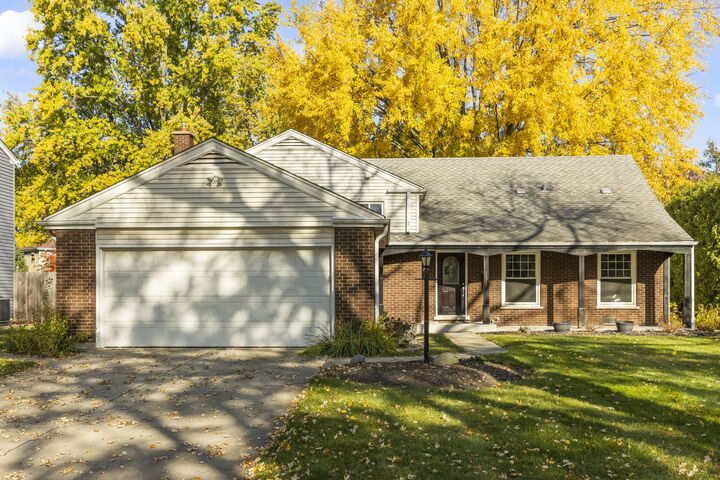 Property Photo:  1217 Evergreen Avenue  IL 60540 