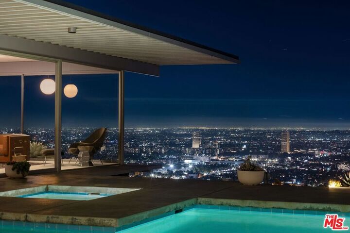 Property Photo:  1635 Woods Drive  CA 90069 