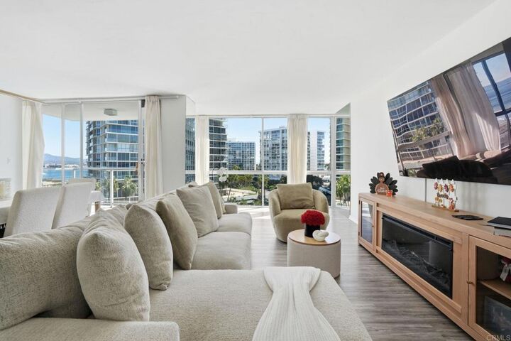 Property Photo:  1730 Avenida Del Mundo 502  CA 92118 