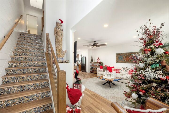 Property Photo:  7401 Seabluff 102  CA 92648 