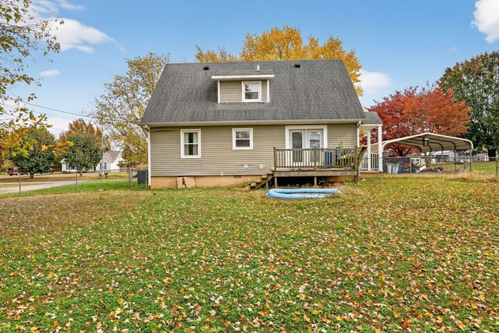 Property Photo: 303 Old Huntsville Rd TN 37334