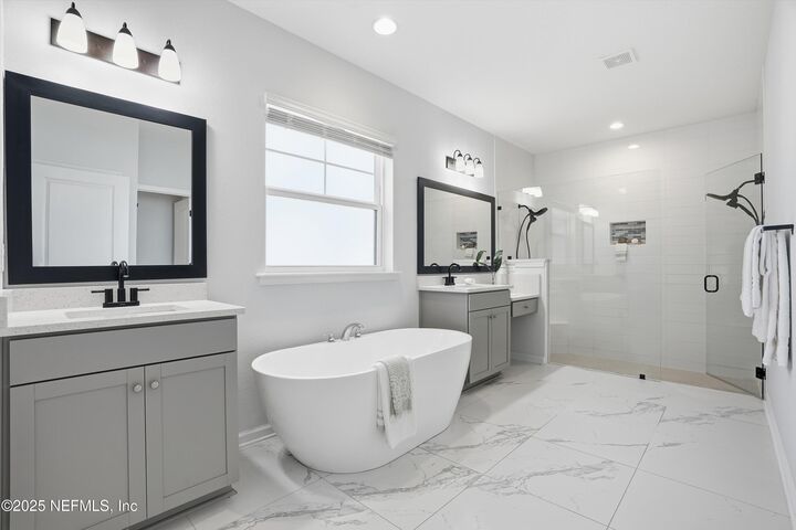 Property Photo:  3889 Royal Pines Drive  FL 32065 