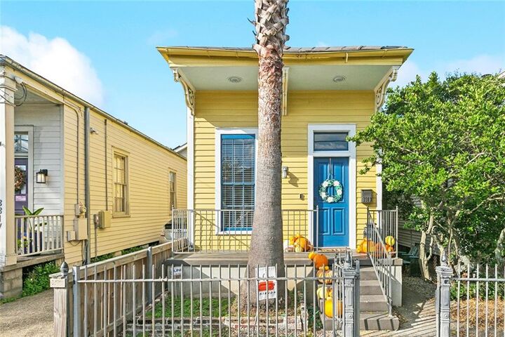 Property Photo:  3313 Chippewa Street  LA 70115 