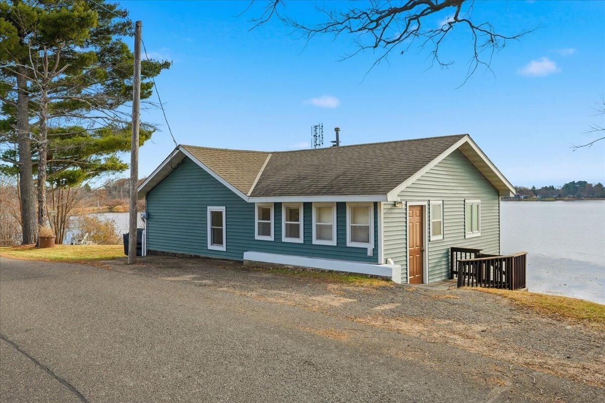 Property Photo:  701 Baker Street W  WI 54001 