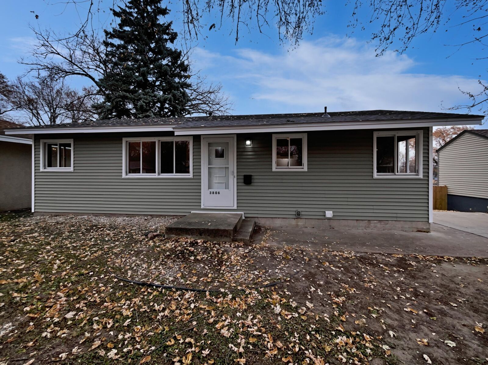 Property Photo:  3806 Hampshire Avenue N  MN 55427 