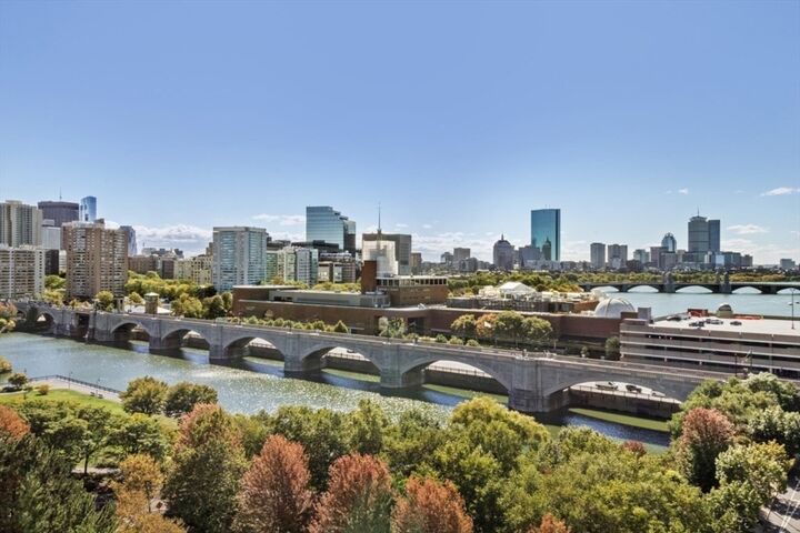 Property Photo:  10 Museum Way 1322  MA 02141 
