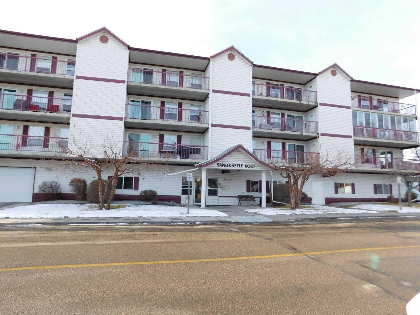 Property Photo: 5020 49 Street 405 AB T4T 1P9