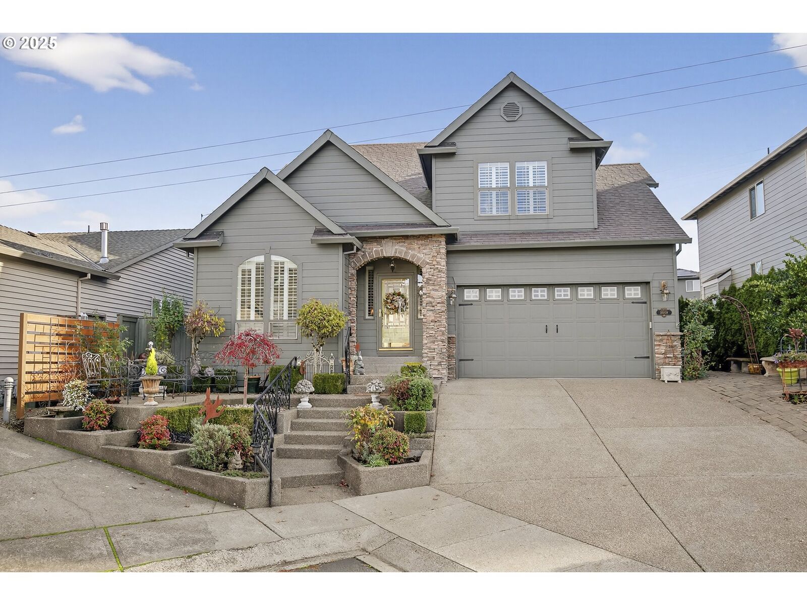 Property Photo: 14609 NW Blackthorne Ln OR 97229