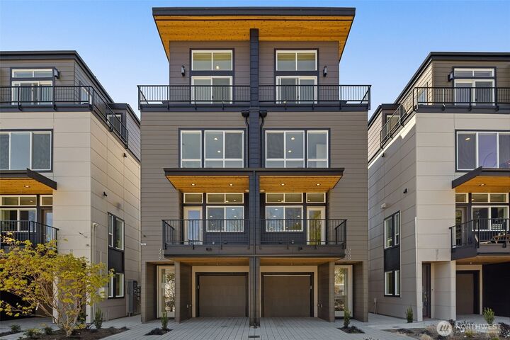 9209  Densmore Avenue N  Seattle WA 98103 photo