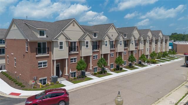 Property Photo:  25534 Grandview Lane 41  MI 48375 