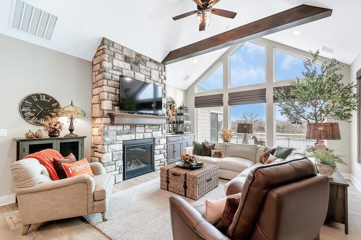 Property Photo:  1434 S Monument  KS 67235 